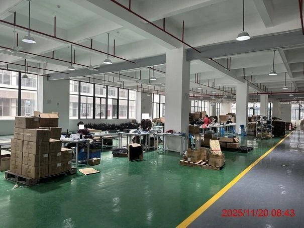 Assembly and packing at Gugoo factory
