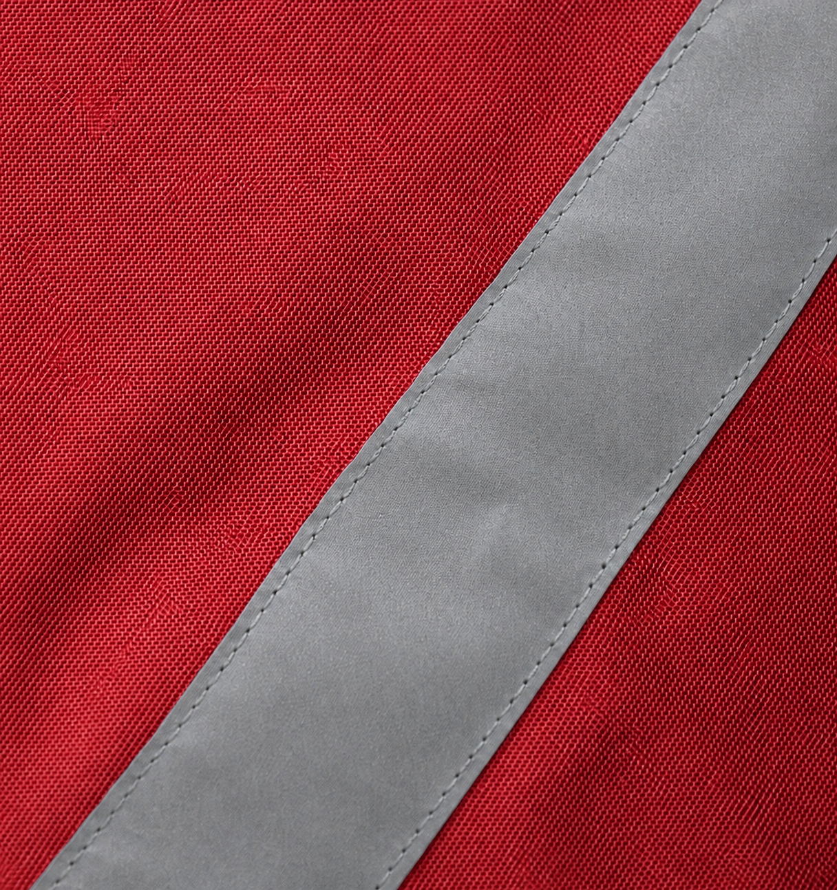 Red horse rug shell and stitched waterproof binding detail